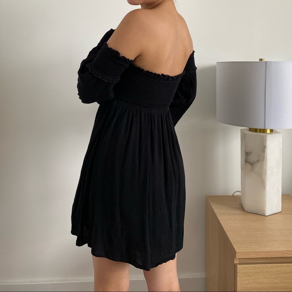Urban Outfitters Cold Shoulder Dress - Picture 4 of 5